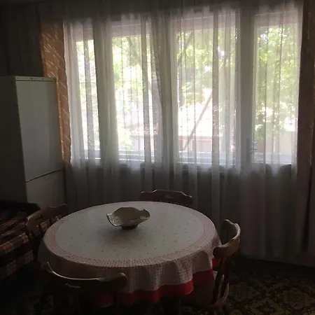 куба شقة *